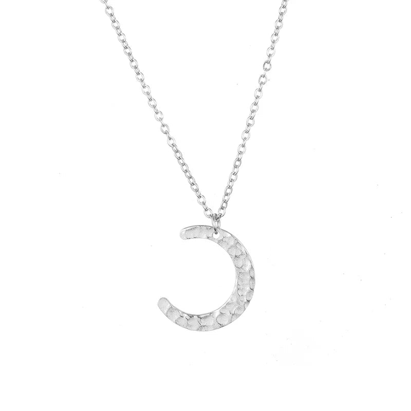 Minimalist Moon Shape Pendant Necklace