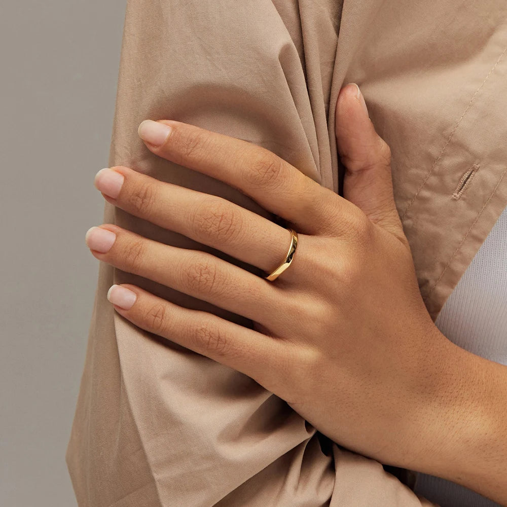 Classic Horizontal Strip Ring