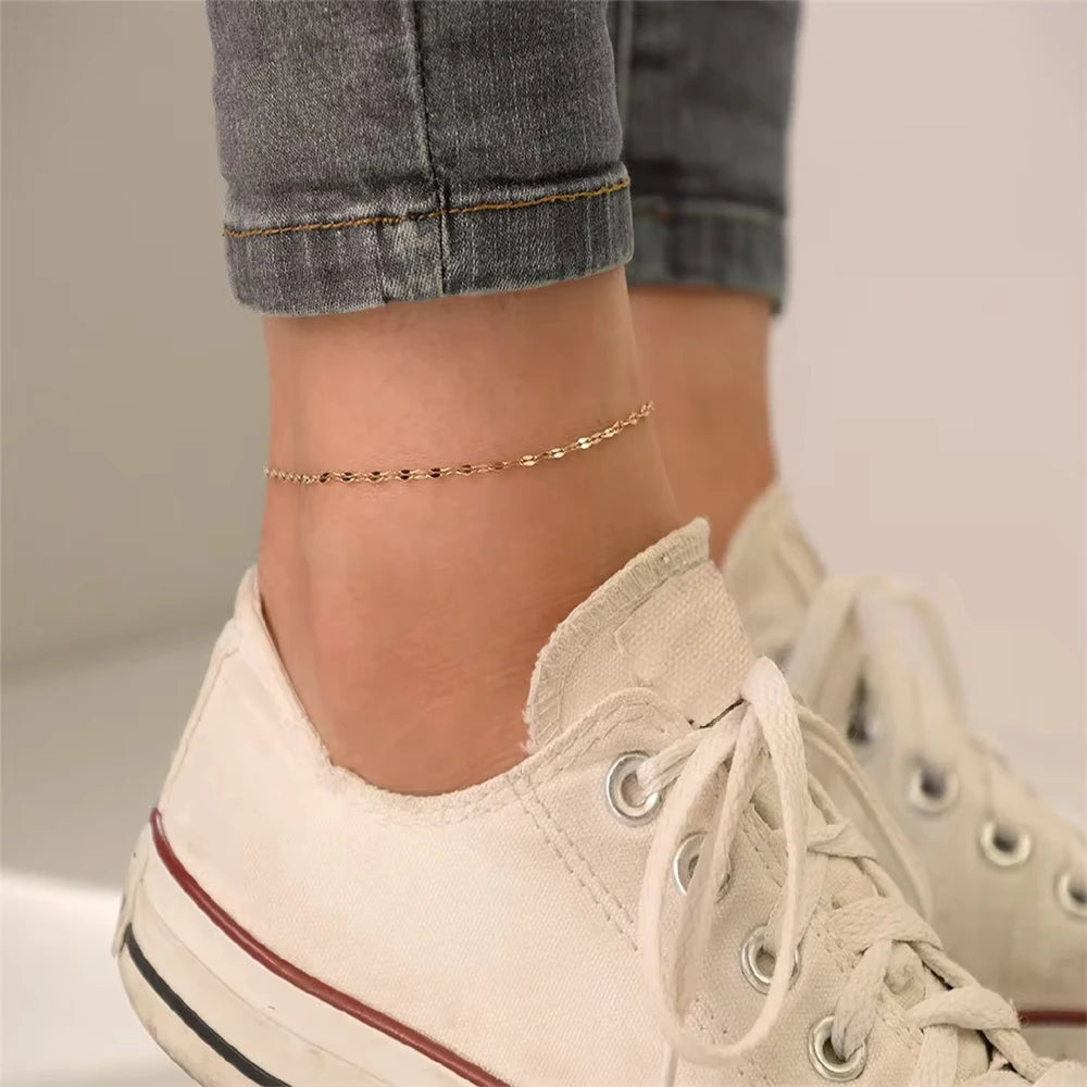 Thea Lip Chain Anklet